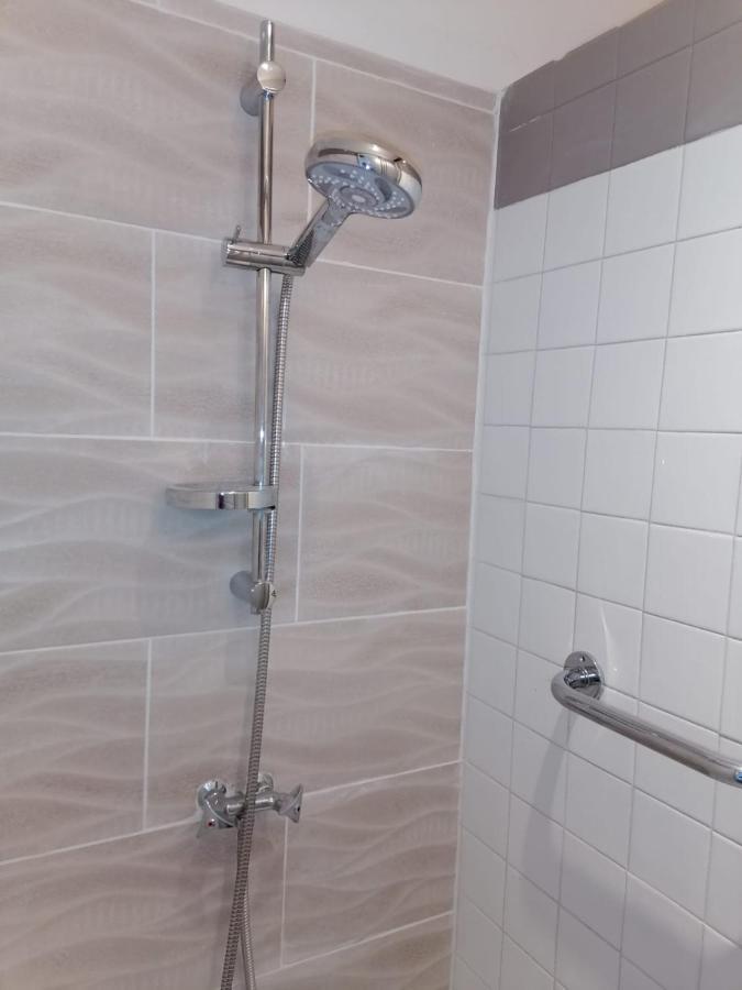 Lou Mas Suzoun Appartement Ucel Buitenkant foto